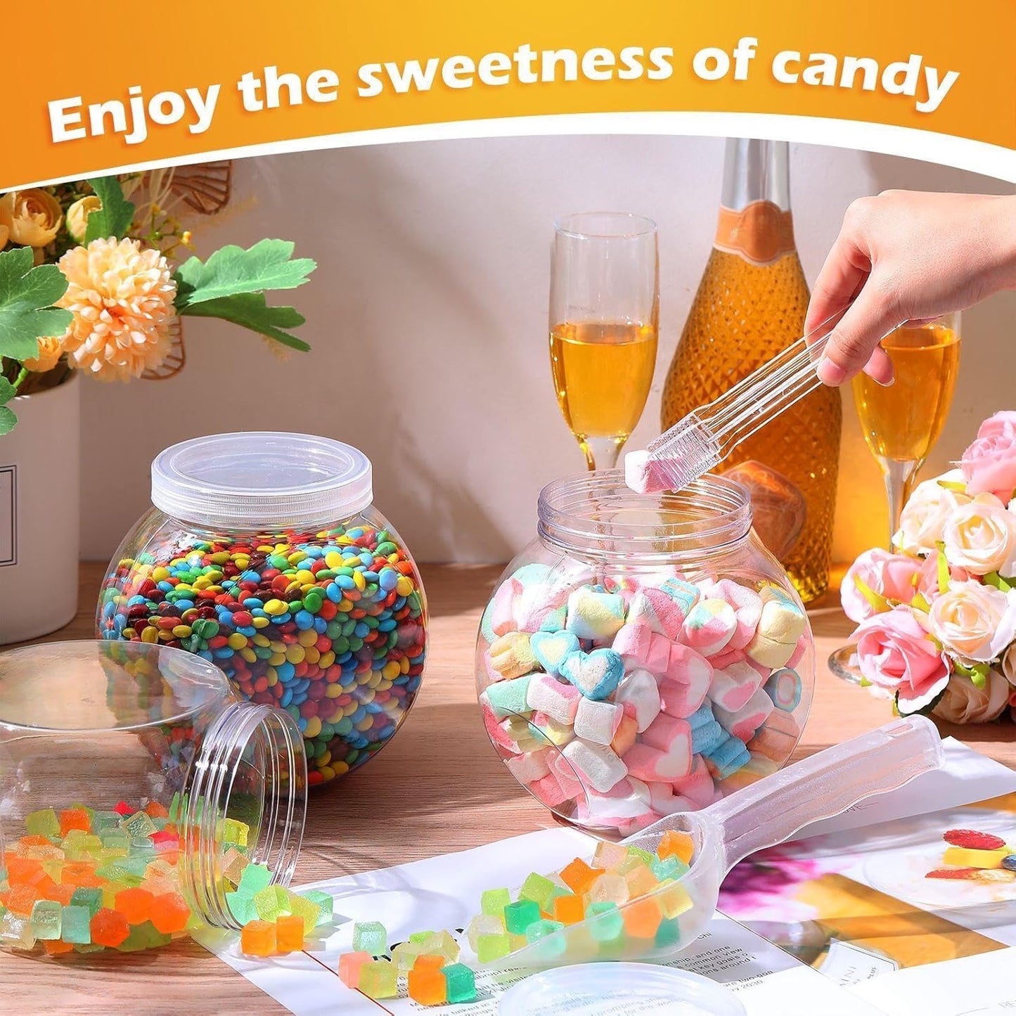 Sunnyray 6 Sets 51 oz Plastic Candy Jars for Candy Buffet with Lids Clear Bar Jars with Scoops and Tongs Kitchen Office Party Cookie Storage Containers for Dry Food Snacks Candies Cookies Coffee Pods