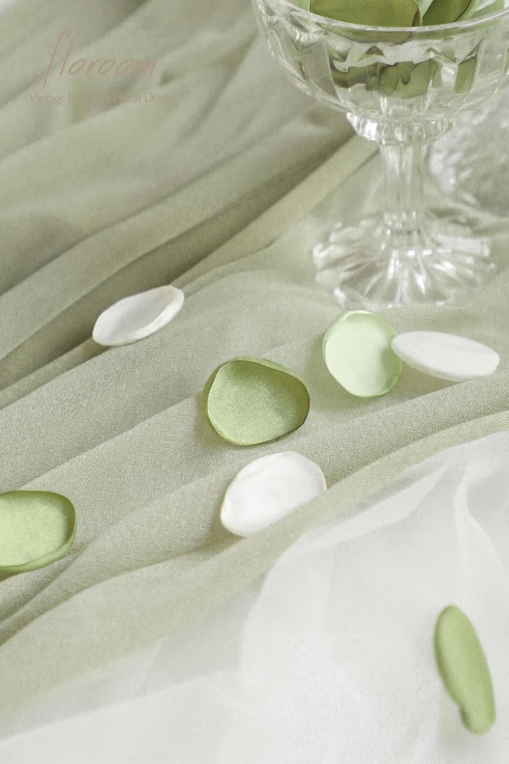 Floroom 300pcs Rose Petals Sage Green Elf Green Faux Silk Flower Petals for Wedding Flower Girl Basket Aisle Scatter Dinner Table Centerpieces Party Confetti Bridal Shower Romantic Night Decoration