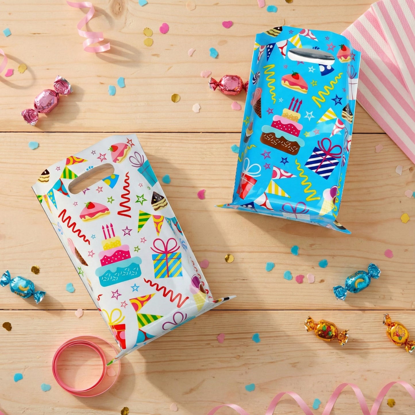 SUNCOLOR Birthday Party Favor Bags, 32 Pack Goodie Bags with Handles, 9.8 x6.7 inches, Pink Blue