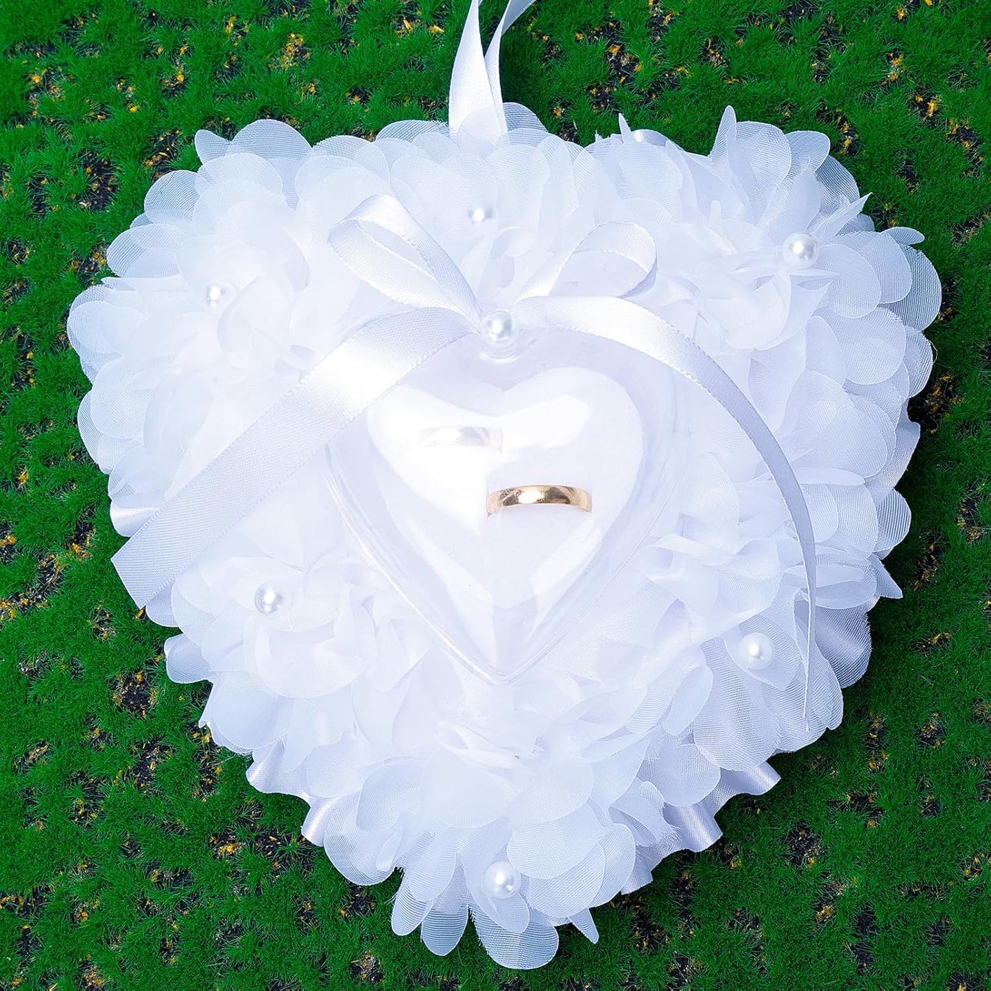 Ring Pillow is Designed with White Roses, Mozambique Diamond and Flowers. It is A Ring Bearer That Comes with A Gift Box. It is Suitable for Weddings and Ring Collections (Diamond White)