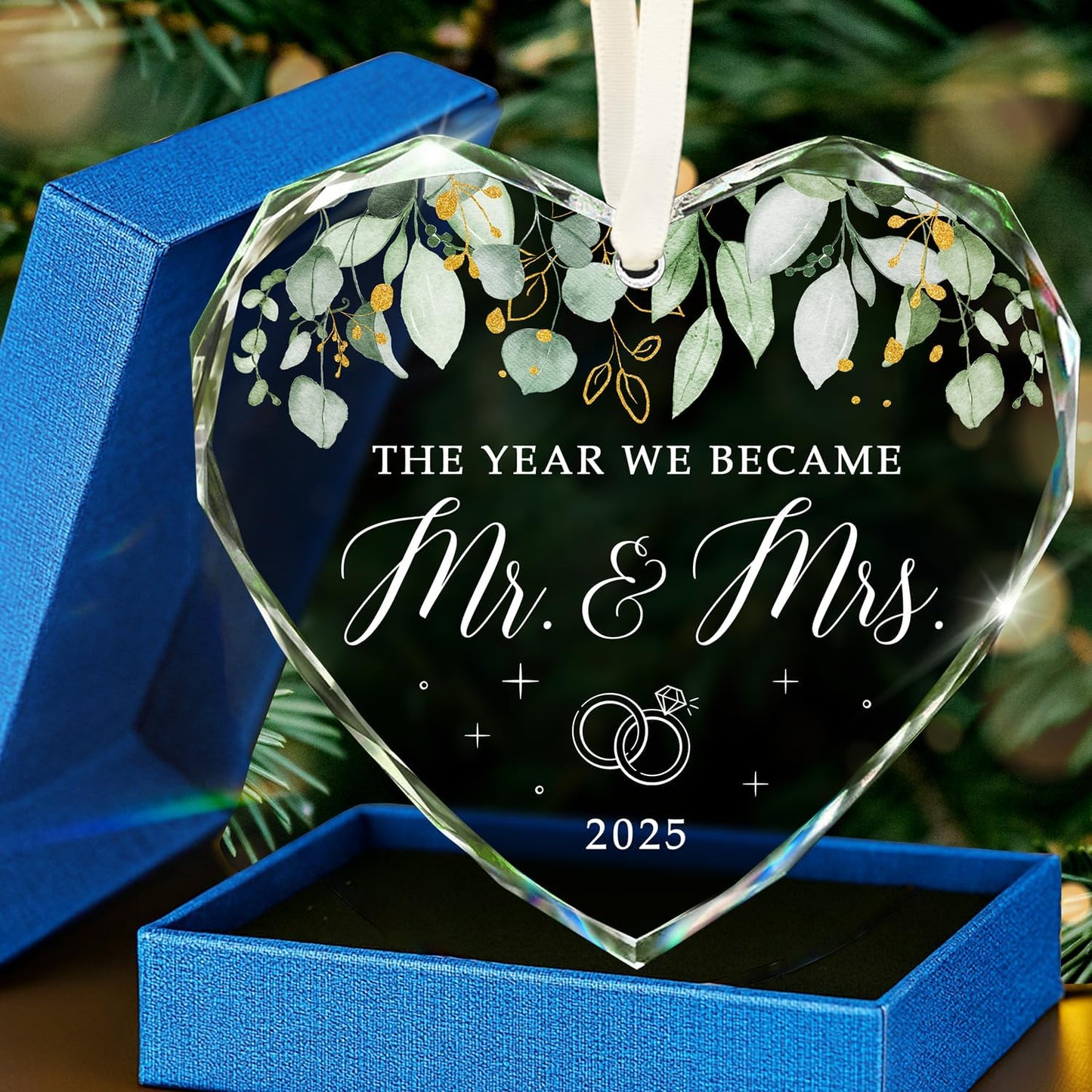 HEXMOZ Wedding Gifts for Couples 2025 - Mr and Mrs Gifts - Bridal Shower Gift, Wedding Ideas for Newly Wed, Bride, Future Mr Mrs - Just Married Glass Ornament 2025, 1st Married Couple Christmas Decor