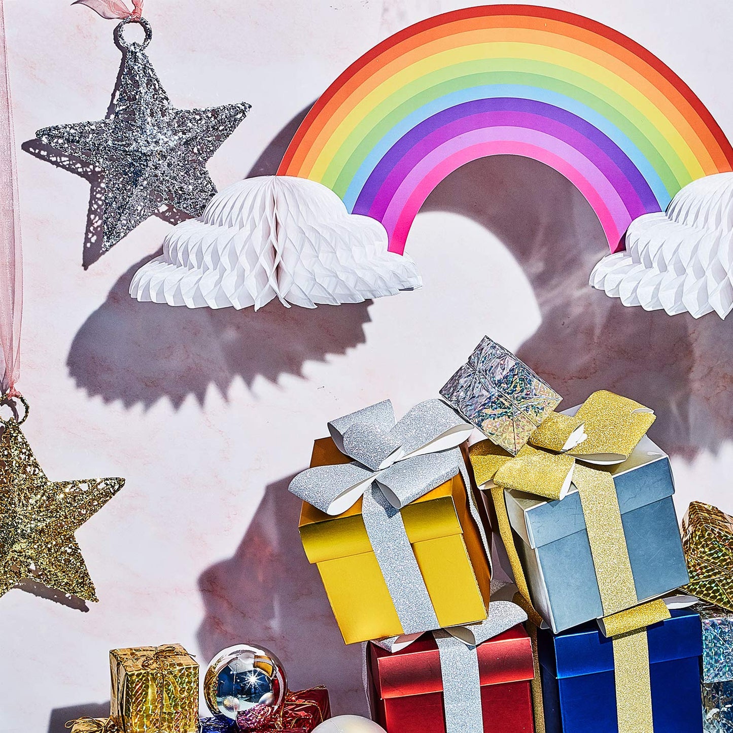 WILLBOND 2 Pieces Rainbow Table Decorations Centerpiece with Clouds
