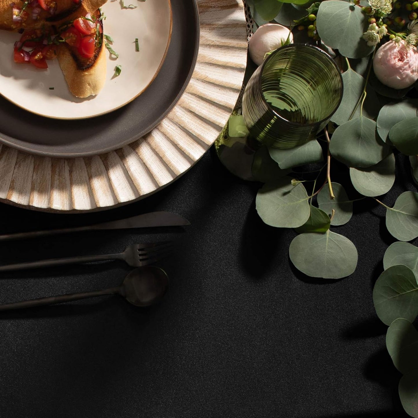 Gee Di Moda Rectangle Tablecloth - 90 x 132" Inch - Black Rectangular Table Cloth for 6 Foot Table in Washable Polyester - Great for Buffet Table, Parties, Holiday Dinner, Wedding & More