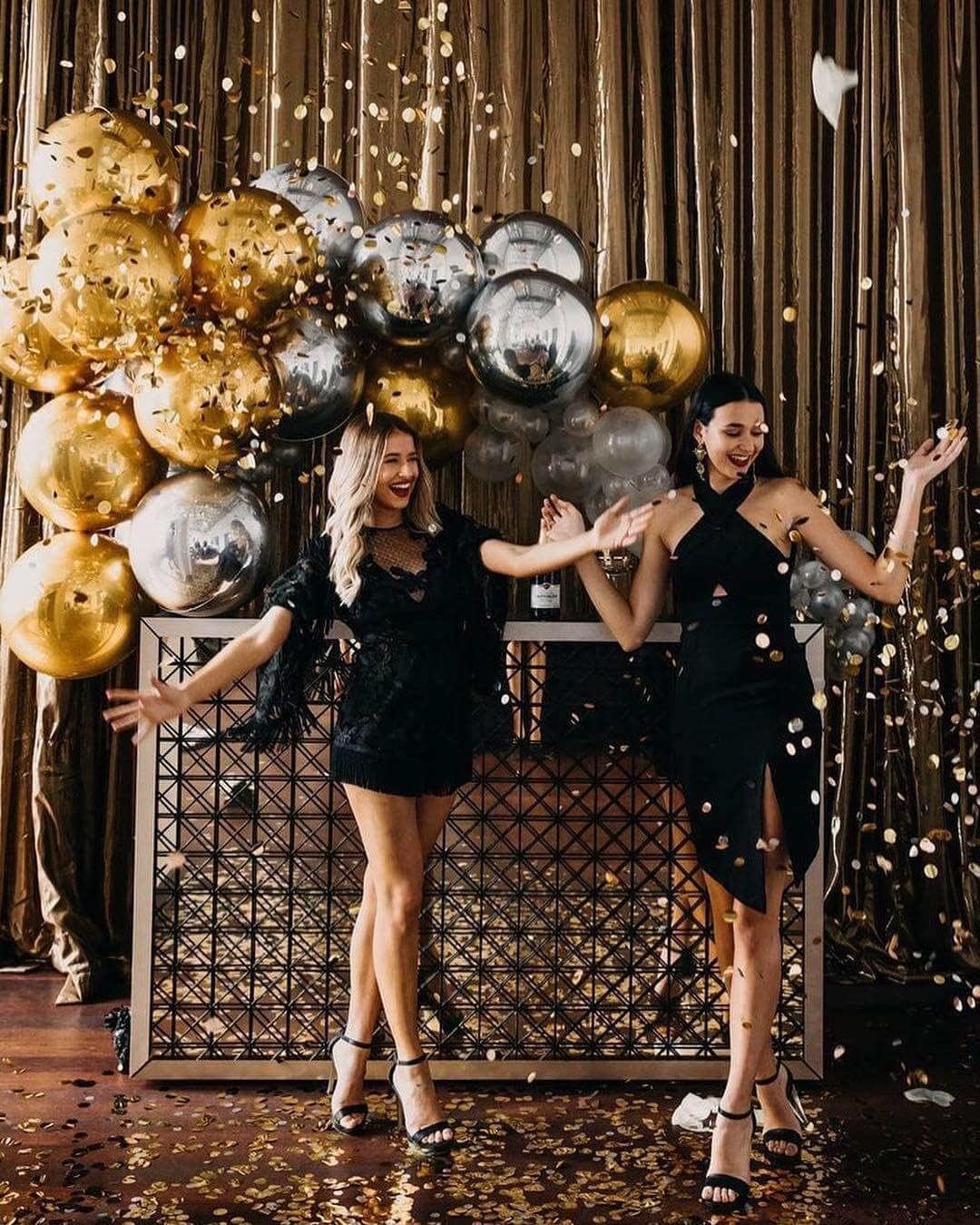 6 Pack Gold Balloons 22 Inch 4D Big Round Foil Balloons Gold Metallic Balloons for Wedding Birthday Bridal Shower Baby Shower Decorations Party Supplies