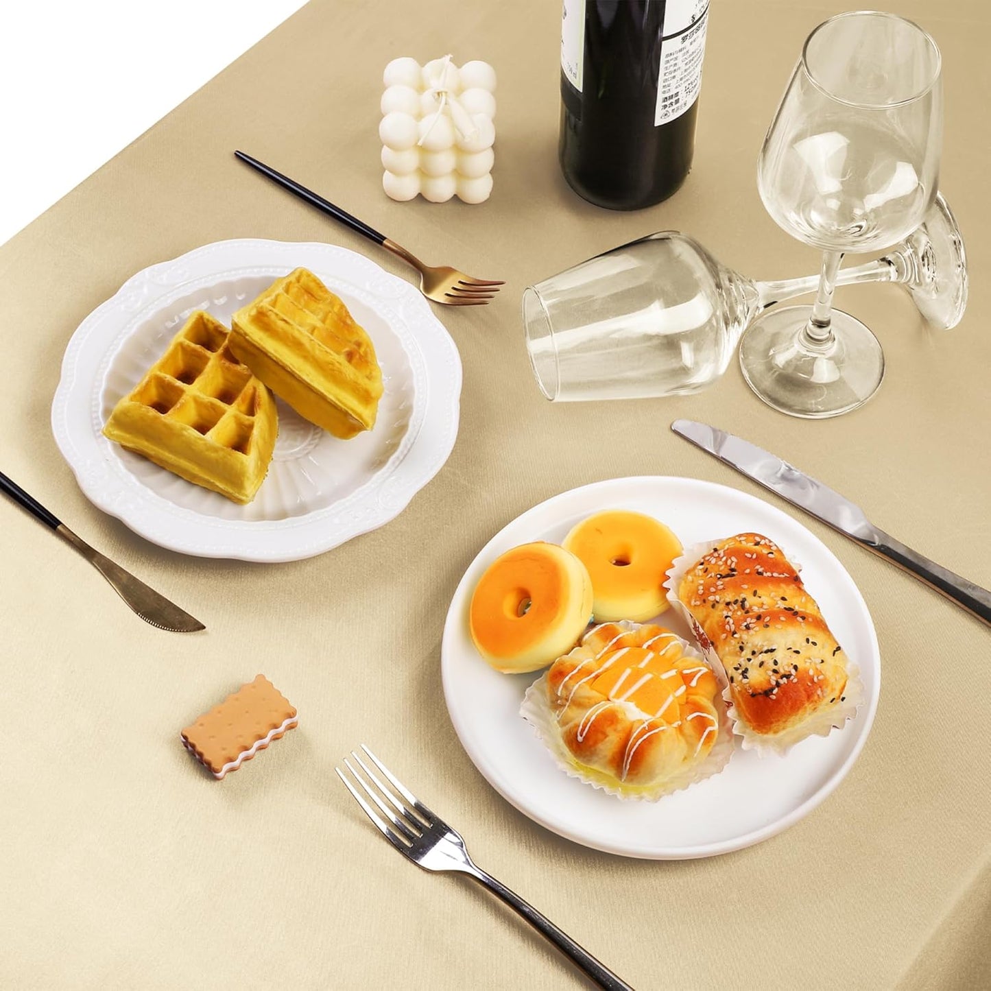 TURSTIN 8 Packs Champagne Satin Tablecloth 102 x 58 Inch Overlay Satin Table Cover Rectangle Bright Silk Tablecloth Smooth Fabric Table Decoration for Wedding Banquet Party Events