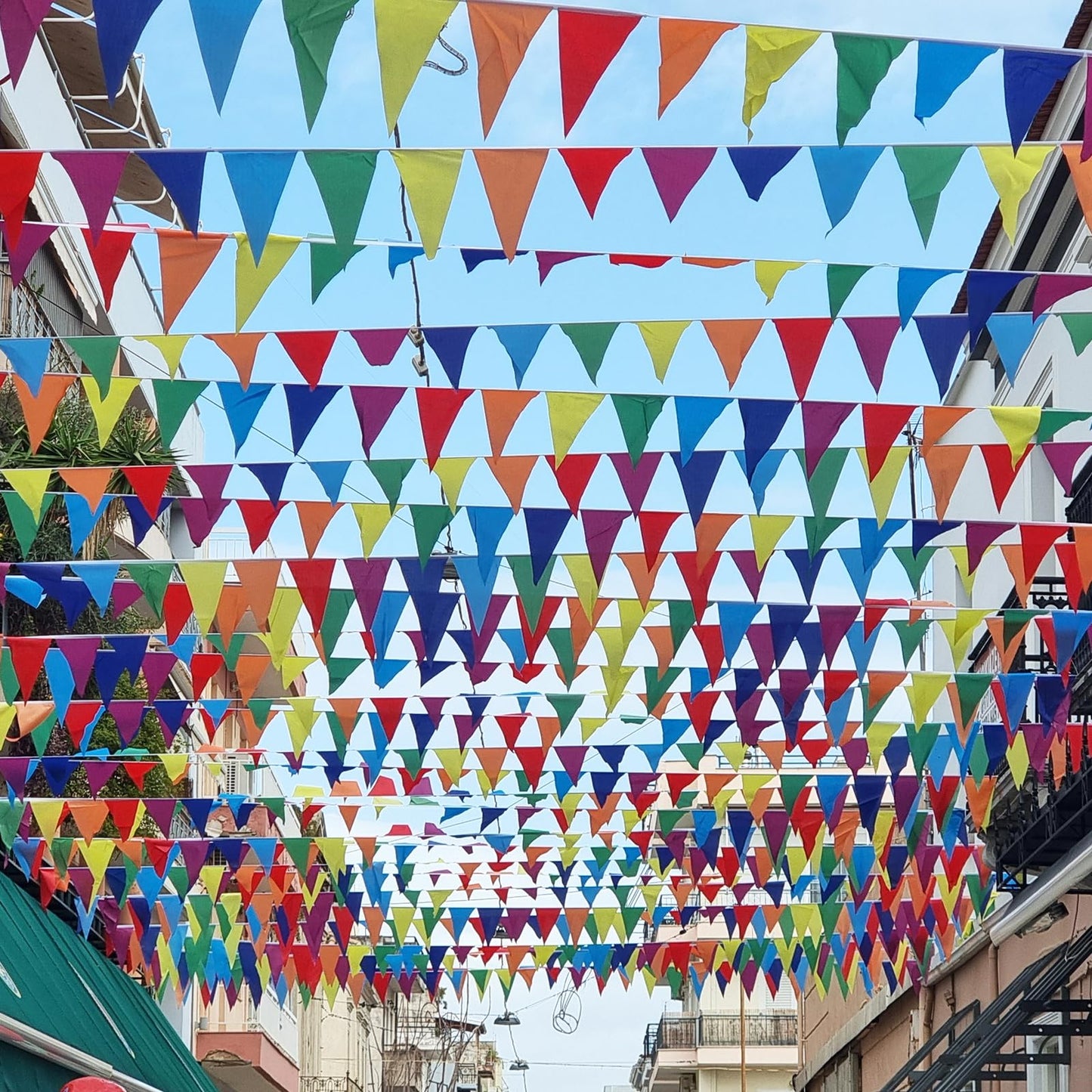 RUBFAC 1020ft 720pcs Colorful Pennant Banner Flags