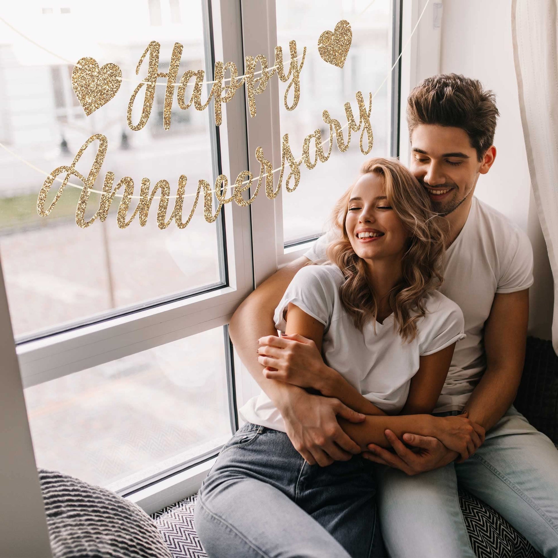 Pre-Strung Happy Anniversary Banner - Gold Glitter Anniversary Banner