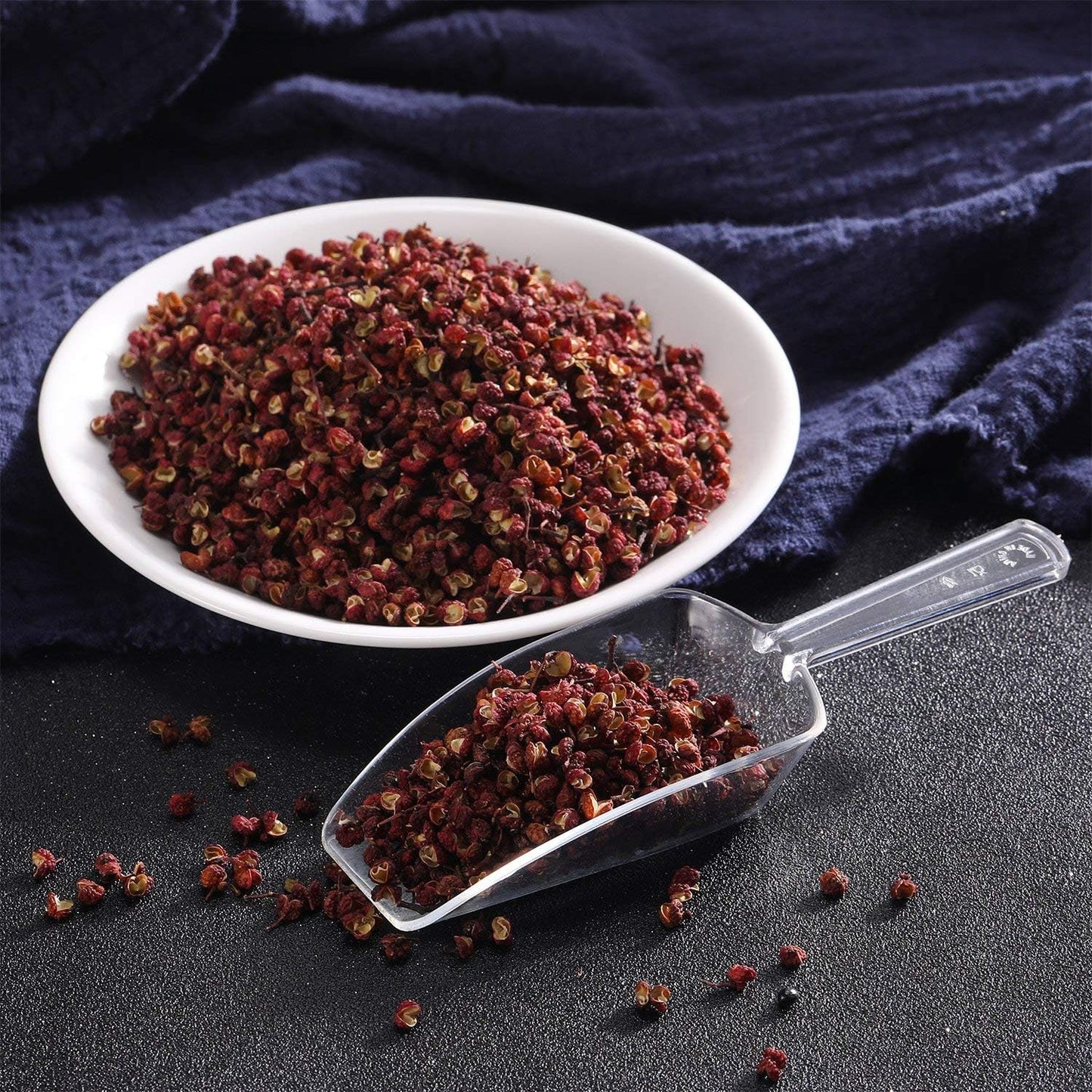 Hestya 8 Pcs Christmas Multi Purpose Clear Plastic Scoops for Candy Buffet Acrylic Kitchen Ice Food Popcorn Scoops for Protein Powders, Ice Cream, Coffee, Tea Jar (6.7 Inch)