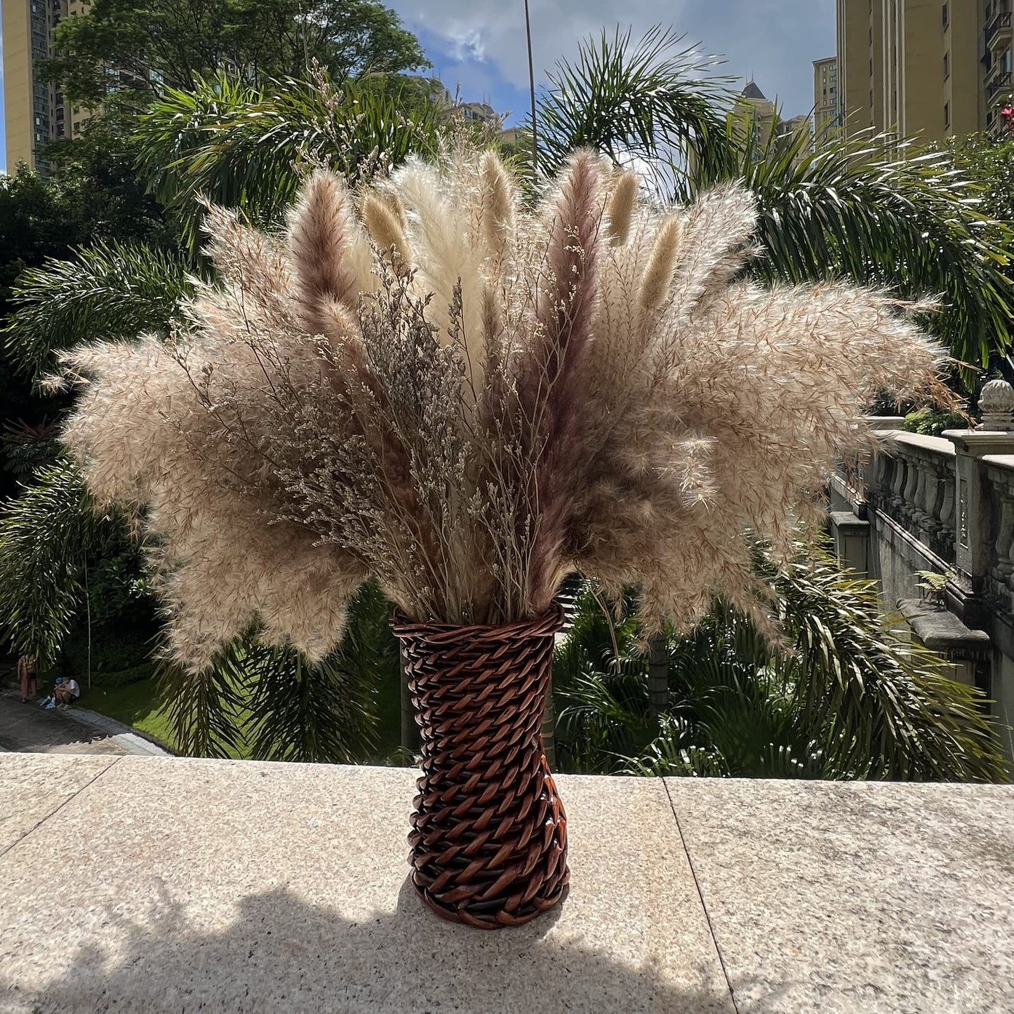 100Pcs Pampas Grass Boho Home Decor 17 inch Natural Dried Flowers-Pampas Grass Contains Bunny Tails